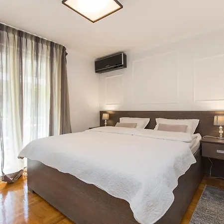 Apartment Parentium