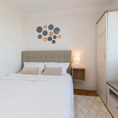 Apartment Parentium