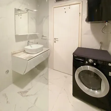 Parentium Apartment