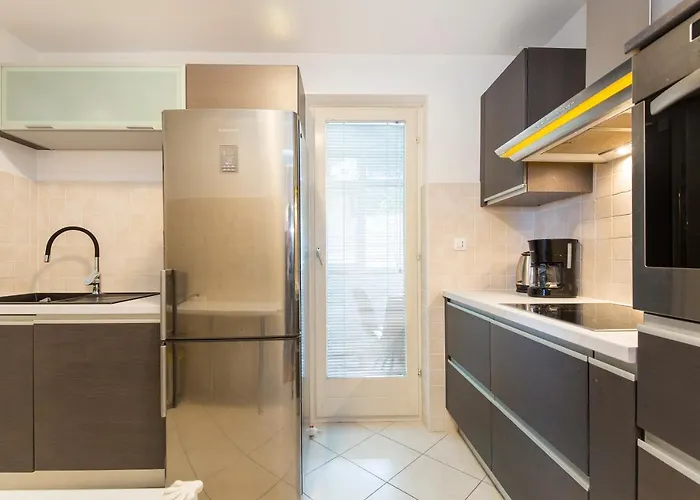 Parentium Apartament *