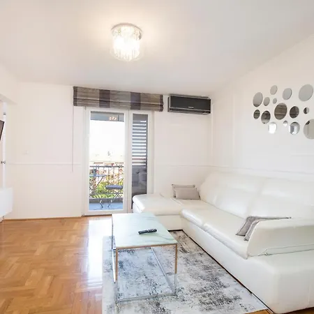 Parentium Appartement *